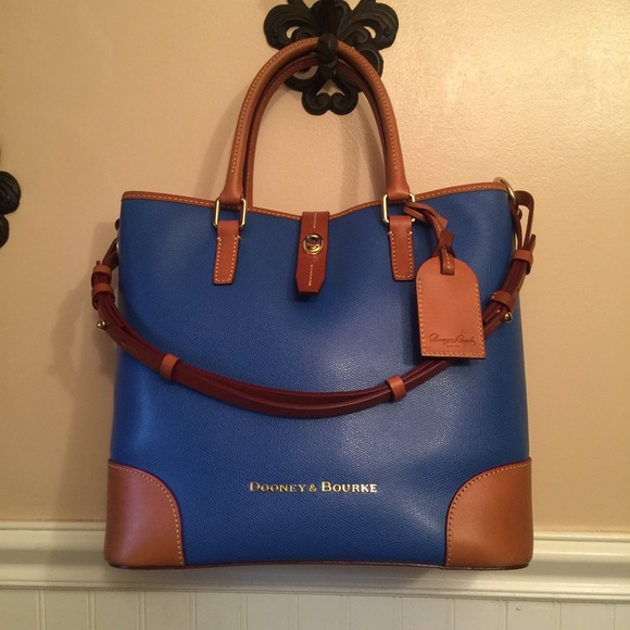 Dooney & Bourke tote