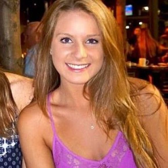 Meet your Posher, Carolina