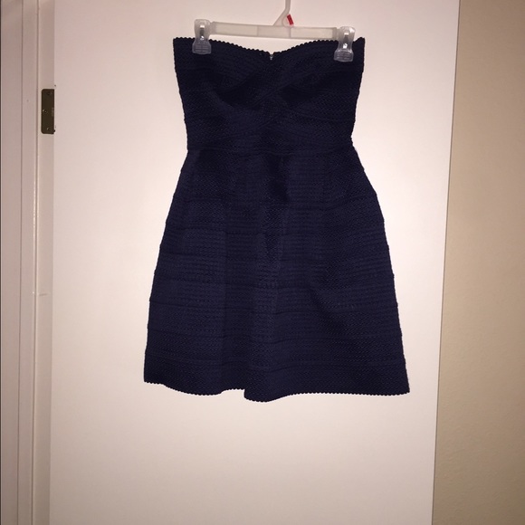 Sans Souci strapless dress in Navy.