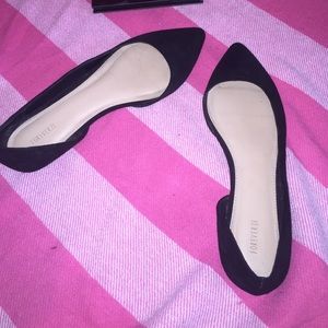 Black Pointed Flats