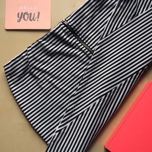 🎉HP🎉Wrap detail striped skirt