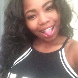 Meet your Posher, Destinee