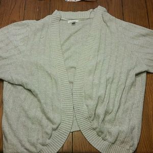 Plus-size gray shrug/bolero/cardigan