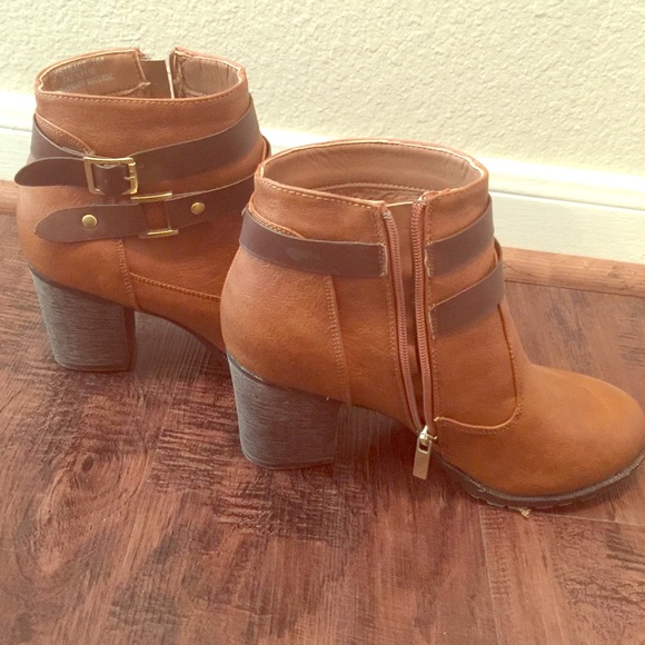 Size 10 ankle booties