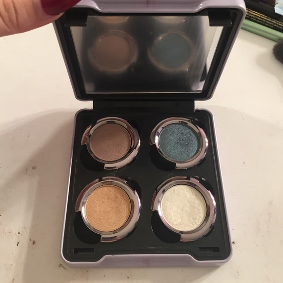 Urban Decay Build Your Own Palette w 4 Shadows - Picture 3 of 4