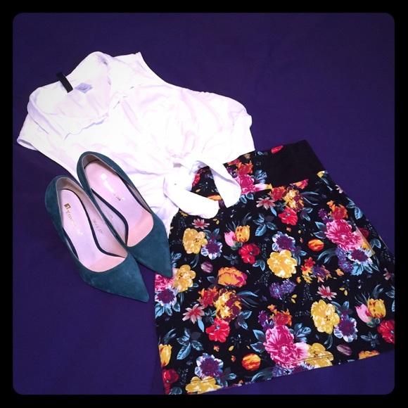 NWOT material girl body con skirt