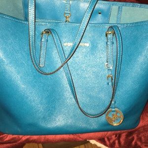 Michael Kors Tote 💯💯💯 Auth.