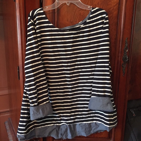 Striped 3/4 sleeve top (1X) with Jean details