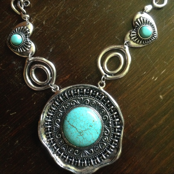 Faux turquoise silver statement bib necklace, turquoise earrings, turquoise set - Picture 2 of 5