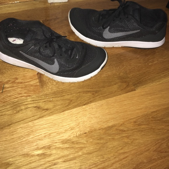 Nike Black Sneakers