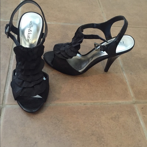 Kelly and Katie black heel