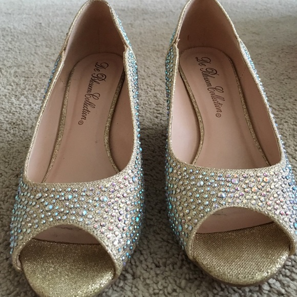Gold sparkly wedge heels - Picture 2 of 4