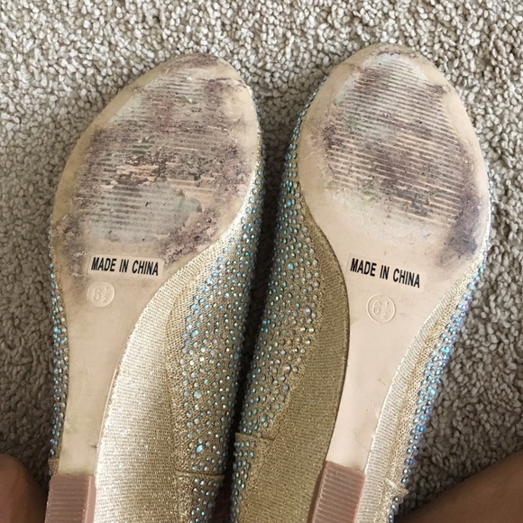 Gold sparkly wedge heels - Picture 3 of 4