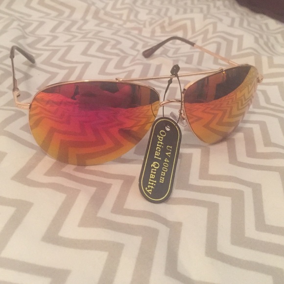 Orange/Red mirrored aviator glasses 😎 - Picture 2 of 3