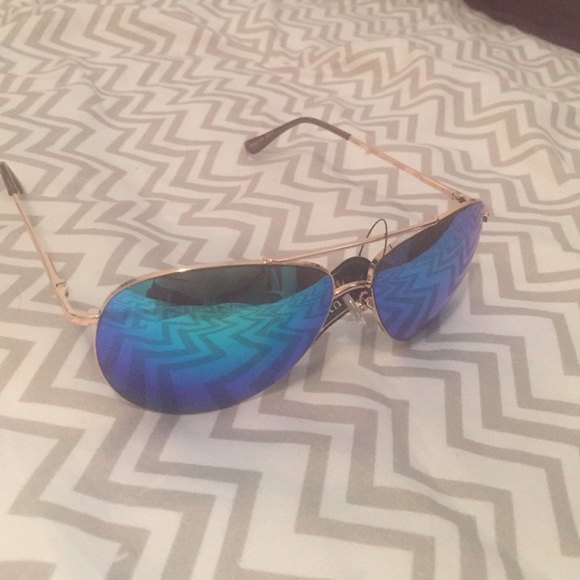 Blue/Purple mirrored aviators! 💜😎 - Picture 2 of 3