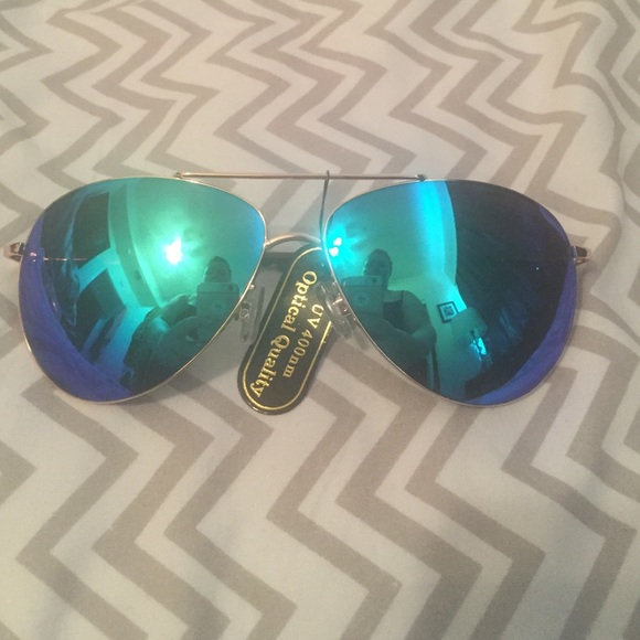 Blue/Purple mirrored aviators! 💜😎 - Picture 3 of 3