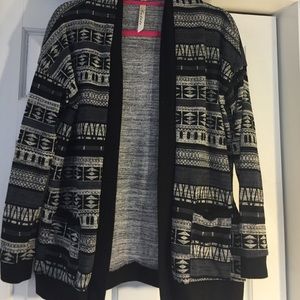 ANDRE SWEATER. Size small