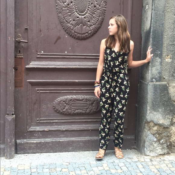 Meet Your Posher, Melissa! - Picture 1 of 1