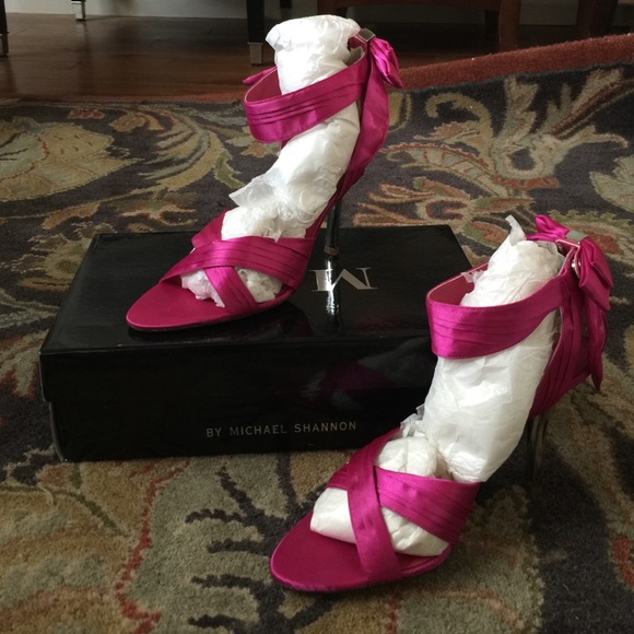 Size 9 Fuschia satin /silver dress shoes