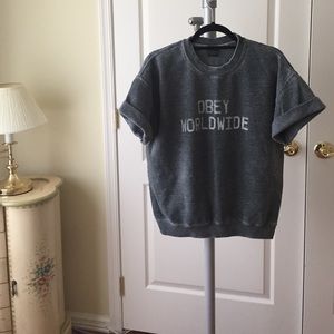 Obey short sleeve sweatshirt