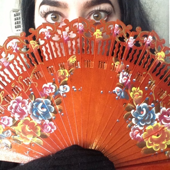 Price Slash: Authentic Spanish Abanico (Fan) ❤🔥💃 - Picture 1 of 3