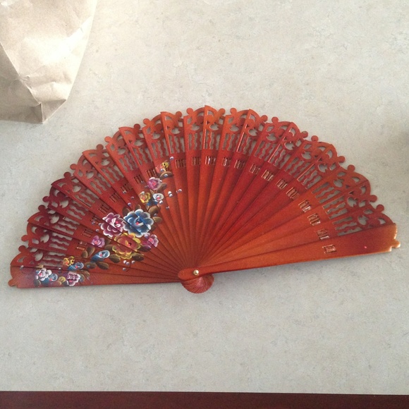 Price Slash: Authentic Spanish Abanico (Fan) ❤🔥💃 - Picture 3 of 3