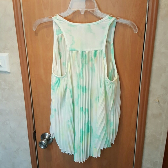 Shirt - Picture 2 of 2