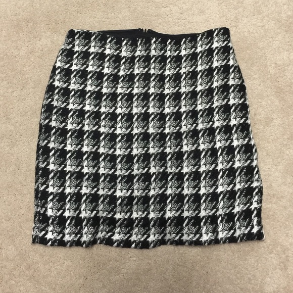 White House Black Market skirt
