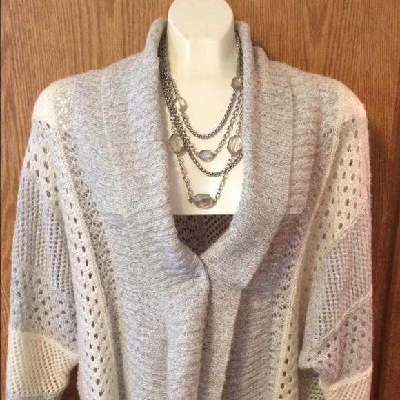 Light weight sweater