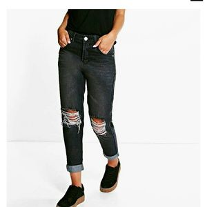 Petite Ripped Knee Mom Jeans