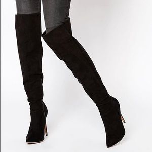 Black Pointed Heeled Boots