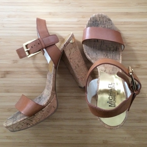 Michael Kors London Sandal - Color Luggage, Size 7