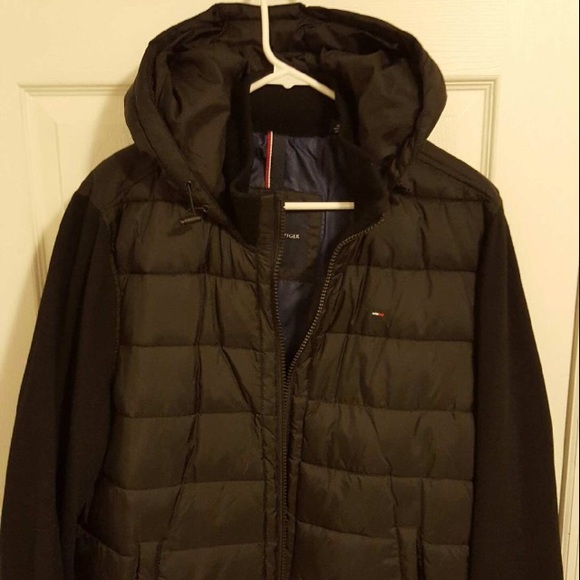 Barely used Tommy Hilfiger MENS coat with hoody