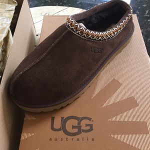 Men's Uggs Tasman slippers in size 10