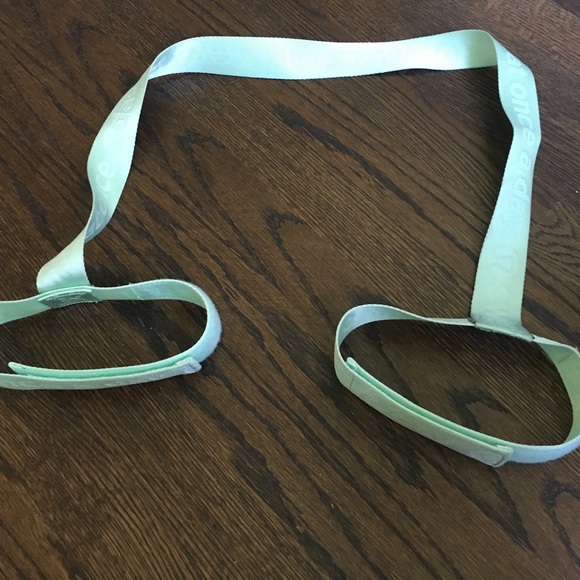 Lulu lemon yoga mat holder