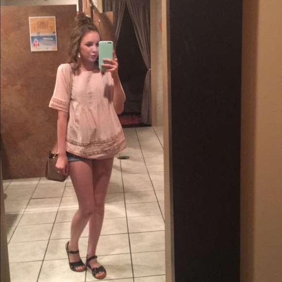 Meet your Posher, Hailey - Picture 1 of 1