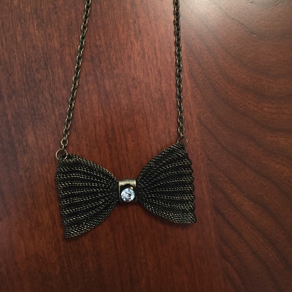 Bow Necklace!