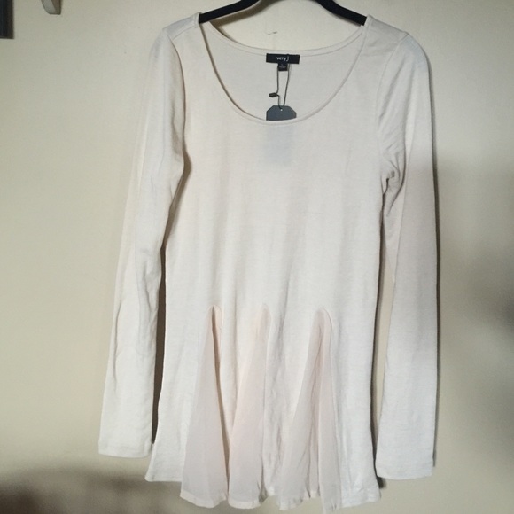 Ivory Top with Chiffon detail along bottom - Picture 2 of 2