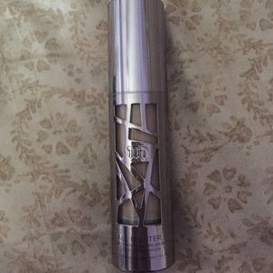 Urban decay all nighter foundation (shade 4.5)