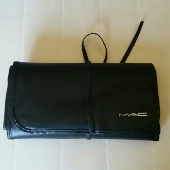 MAC MAKEUP Brushes!