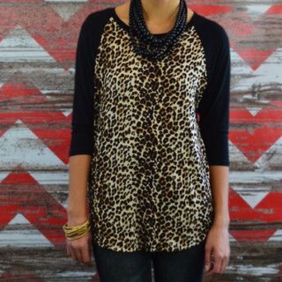 Zig Zag Striple "Go Wild" Baseball Tee