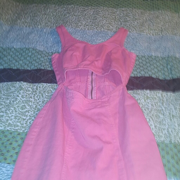 BONGO Dresses & Skirts - Vintage Dress!!1990s Bongo coral color dress