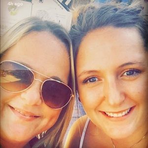 Meet your Posher, Claudia