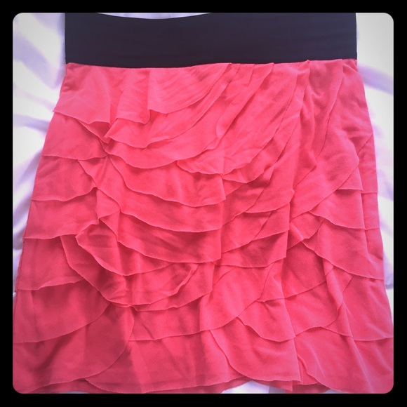 Coral scalloped skirt
