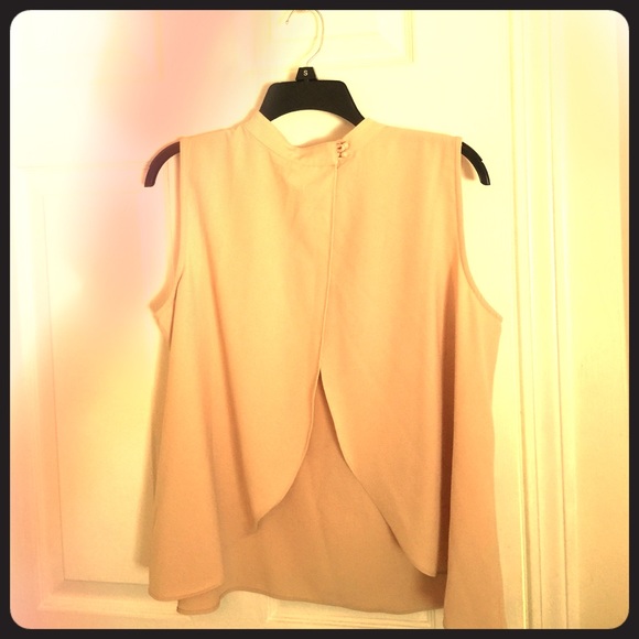 Beautiful Trendy Top!