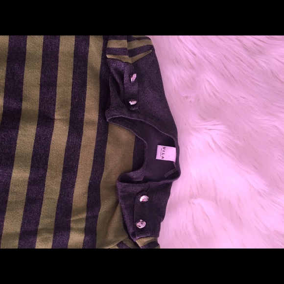 Sweater - Picture 2 of 2