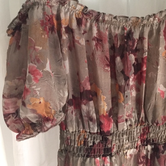 Fall Blouse 🍂 - Picture 4 of 4