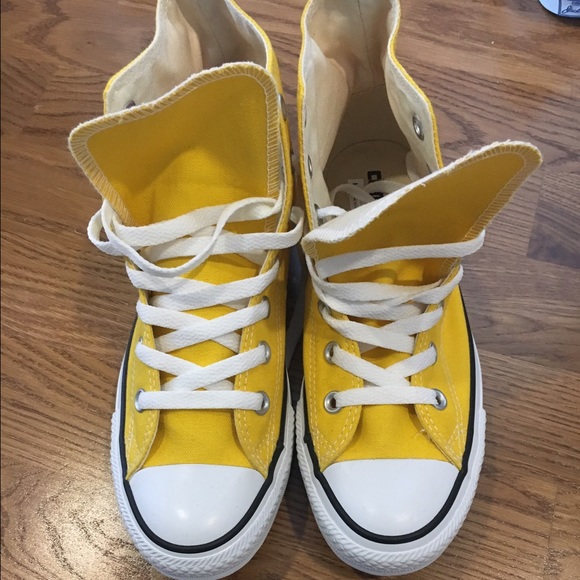 new yellow converse