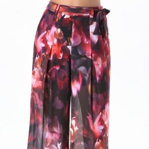 BEBE Floral High Waist Wide Leg Pants Size 8