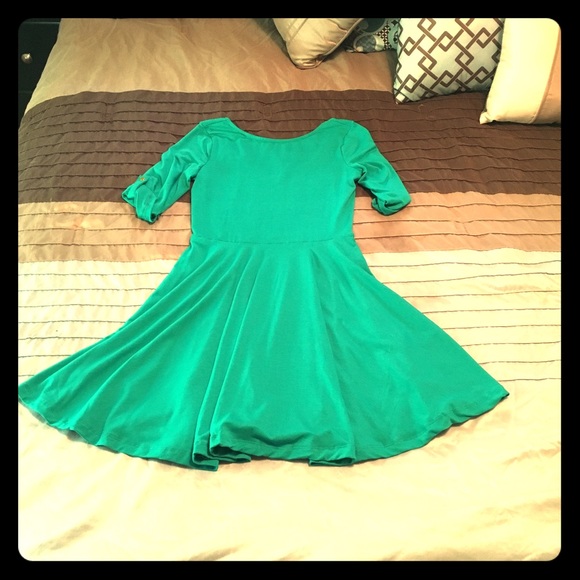 Retro green dress